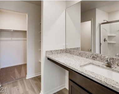 610 Abrazar Avenue - Photo Thumbnail 13