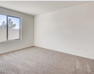 610 Abrazar Avenue - Photo Thumbnail 10