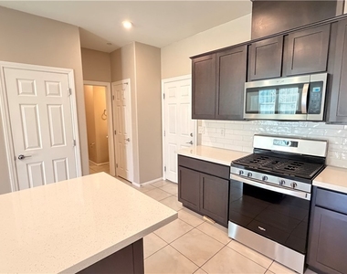 632 Sedum Avenue - Photo Thumbnail 13