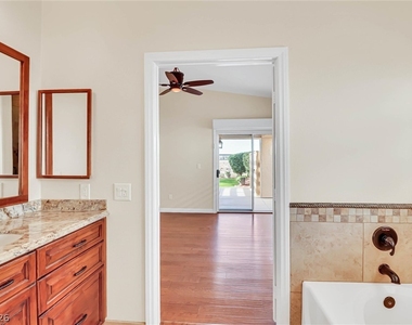 10529 India Hawthorn Avenue - Photo Thumbnail 27