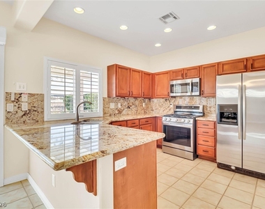 10529 India Hawthorn Avenue - Photo Thumbnail 10