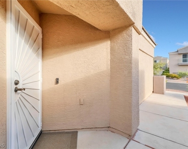 10529 India Hawthorn Avenue - Photo Thumbnail 4