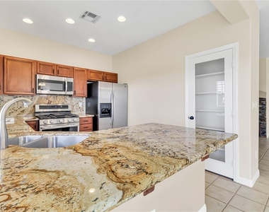 10529 India Hawthorn Avenue - Photo Thumbnail 11