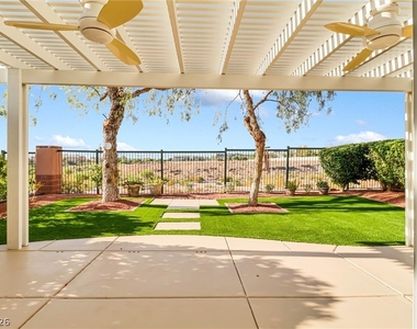 10529 India Hawthorn Avenue - Photo Thumbnail 14