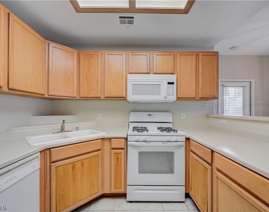9580 W Reno Avenue - Photo Thumbnail 9