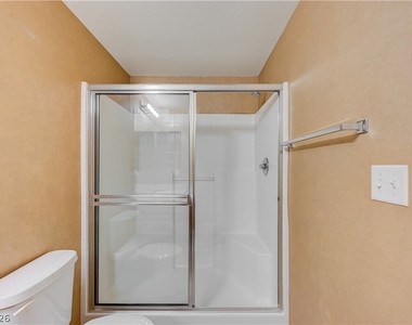 9580 W Reno Avenue - Photo Thumbnail 23