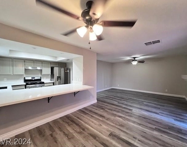 1212 Triumph Court - Photo Thumbnail 5