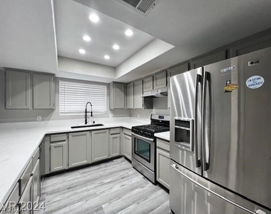 1212 Triumph Court - Photo Thumbnail 3