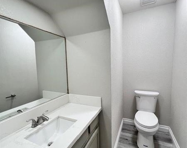 1212 Triumph Court - Photo Thumbnail 18