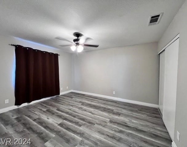 1212 Triumph Court - Photo Thumbnail 15