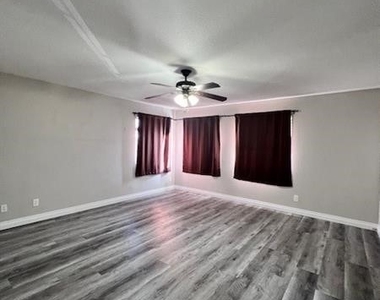 1212 Triumph Court - Photo Thumbnail 8