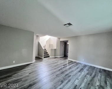 1212 Triumph Court - Photo Thumbnail 19