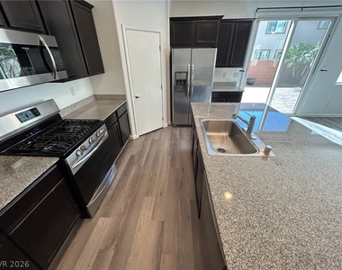 3841 Thomas Patrick Avenue - Photo Thumbnail 7