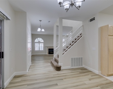 2625 Pebblegold Avenue - Photo Thumbnail 18