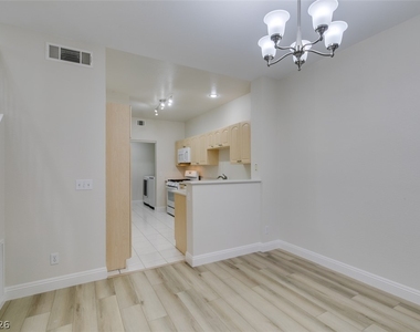2625 Pebblegold Avenue - Photo Thumbnail 13