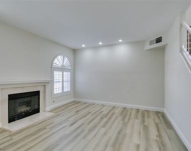 2625 Pebblegold Avenue - Photo Thumbnail 3