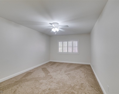 2625 Pebblegold Avenue - Photo Thumbnail 30
