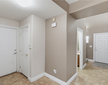 7804 Corn Lily Court - Photo Thumbnail 5