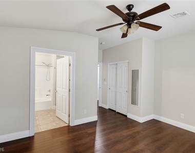 7804 Corn Lily Court - Photo Thumbnail 9