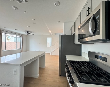 10210 Restless River Street - Photo Thumbnail 9