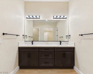2861 S Firestone Court - Photo Thumbnail 41