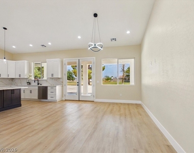 2861 S Firestone Court - Photo Thumbnail 16