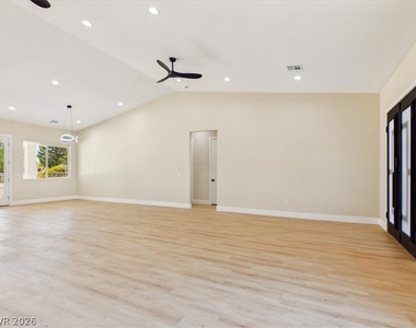 2861 S Firestone Court - Photo Thumbnail 9