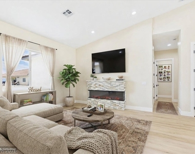 2861 S Firestone Court - Photo Thumbnail 6