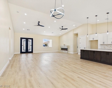 2861 S Firestone Court - Photo Thumbnail 17