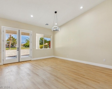 2861 S Firestone Court - Photo Thumbnail 14