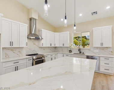 2861 S Firestone Court - Photo Thumbnail 31