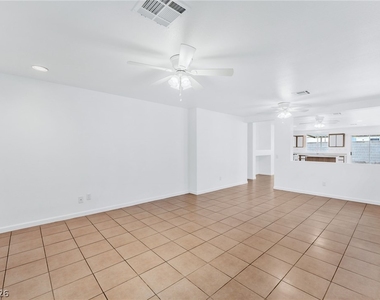 325 Searchlight Drive - Photo Thumbnail 3