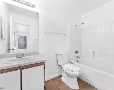 325 Searchlight Drive - Photo Thumbnail 12