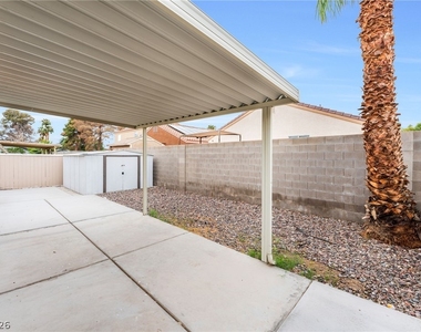 325 Searchlight Drive - Photo Thumbnail 17