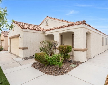 325 Searchlight Drive - Photo Thumbnail 1