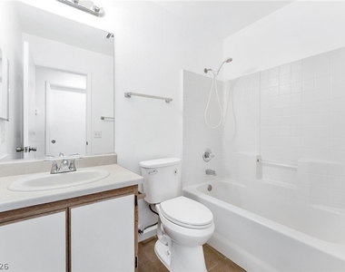 325 Searchlight Drive - Photo Thumbnail 14