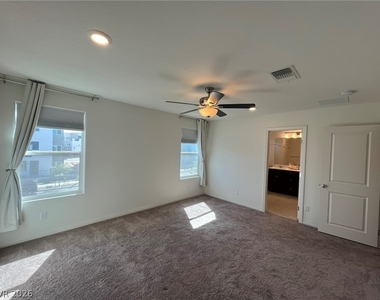 7037 Cottage Vista Avenue - Photo Thumbnail 10