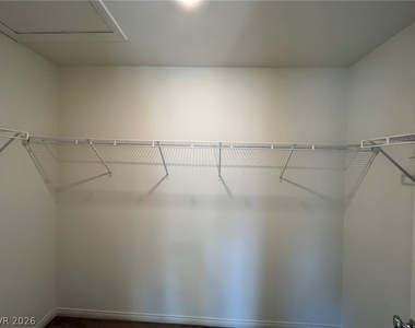 7037 Cottage Vista Avenue - Photo Thumbnail 11