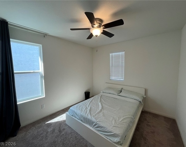 7037 Cottage Vista Avenue - Photo Thumbnail 30
