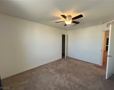 7037 Cottage Vista Avenue - Photo Thumbnail 20