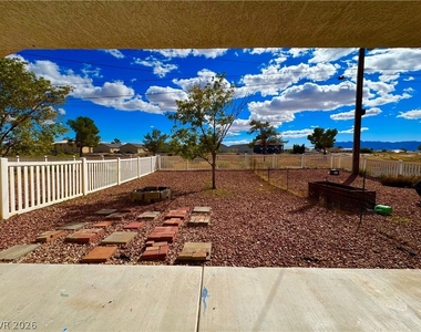 421 E Comstock - Photo Thumbnail 14