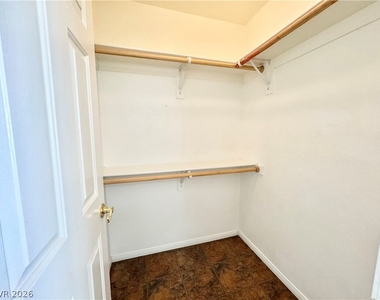 421 E Comstock - Photo Thumbnail 8