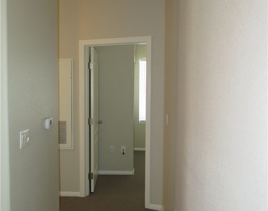 2305 Horizon Ridge - Photo Thumbnail 12
