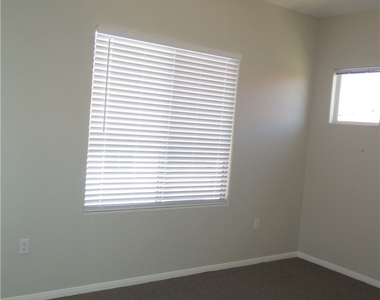 2305 Horizon Ridge - Photo Thumbnail 19