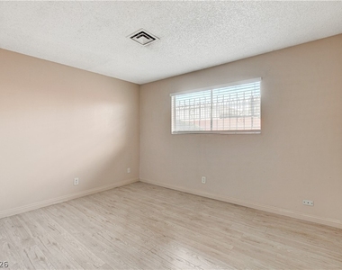 3928 Torsby Place - Photo Thumbnail 13