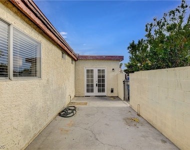 3928 Torsby Place - Photo Thumbnail 32