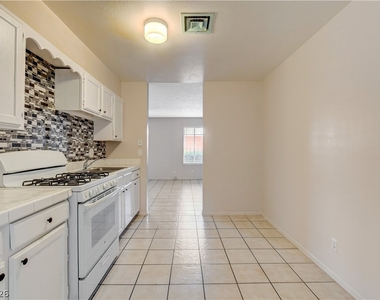 3928 Torsby Place - Photo Thumbnail 21
