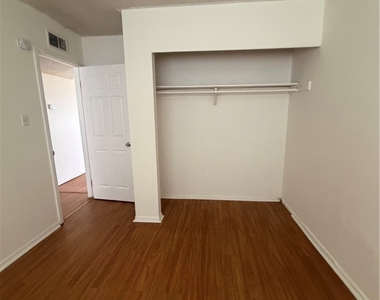 705 Morgan Avenue - Photo Thumbnail 10