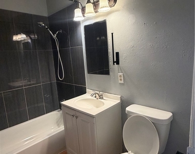 705 Morgan Avenue - Photo Thumbnail 5