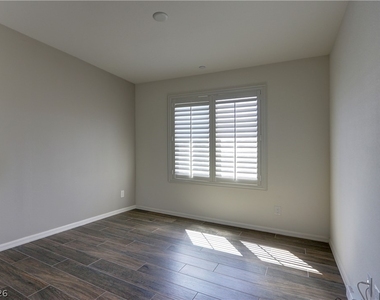 93 Alamere Falls Drive - Photo Thumbnail 16